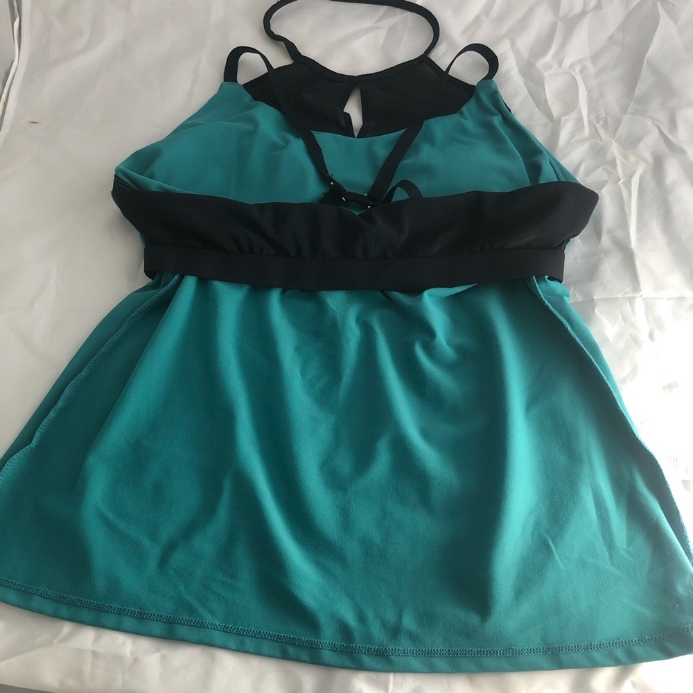 Fabletics  Acadia Tank top by Demi Lovato M - Picture 11 of 13
